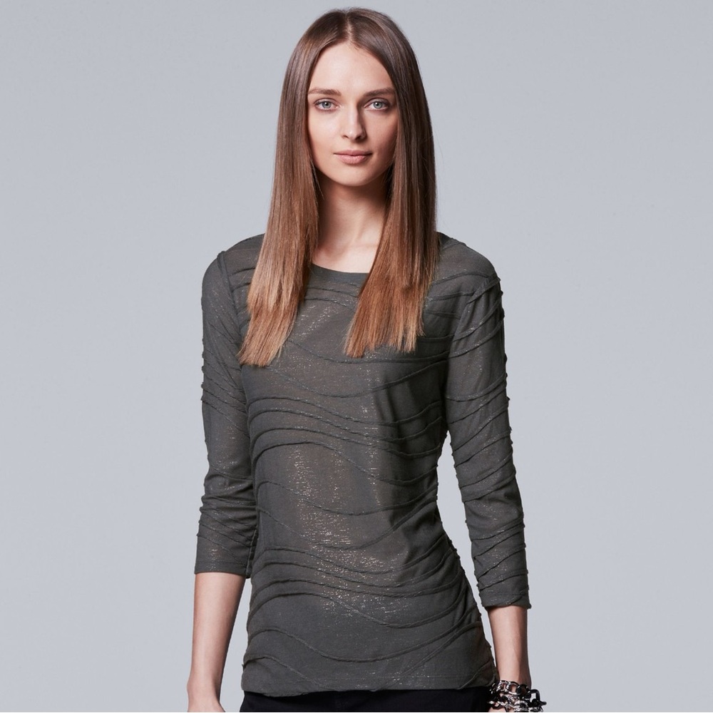 LAST CHANCE Petite Simply Vera Vera Wang 3/4 Sleeve Foil Windy Tee In BLACK